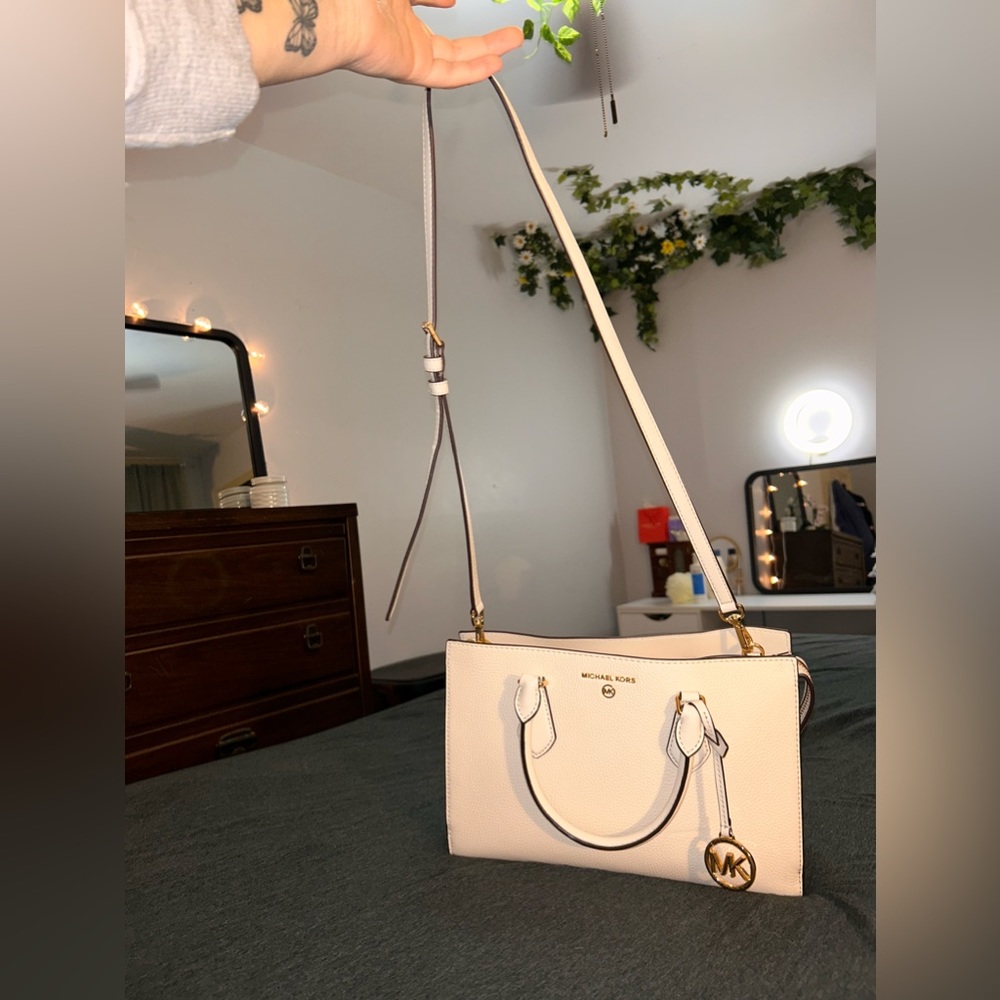 Micahel Kors purse